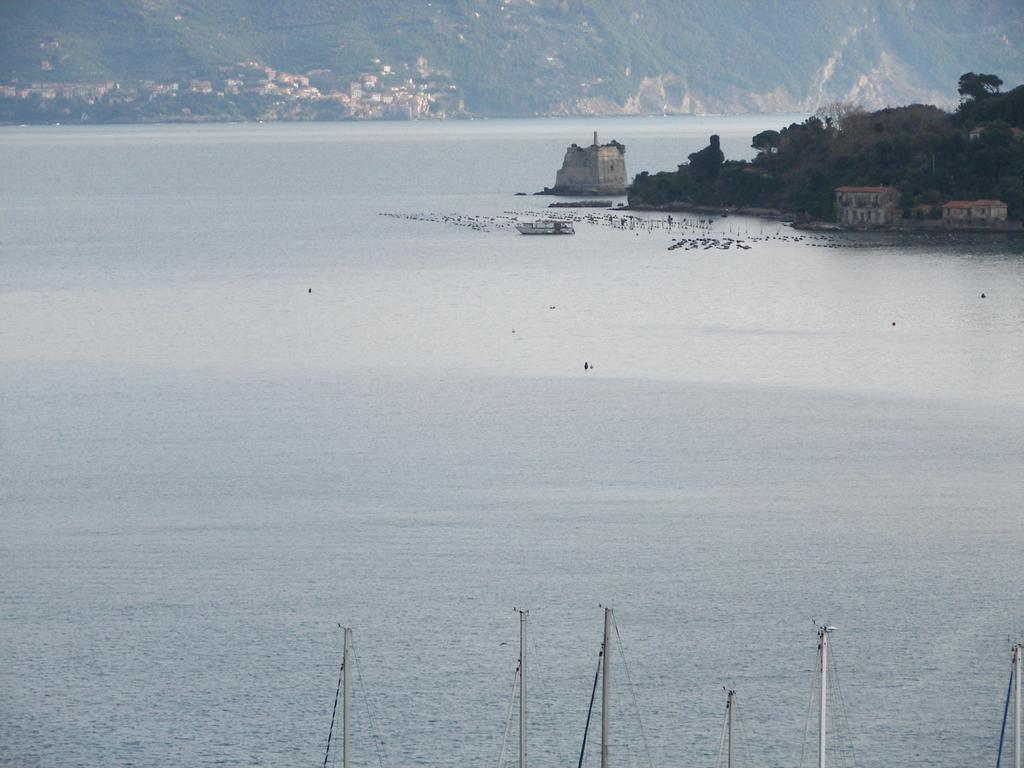 Ca'Di Gilbi E Pasqui Lägenhet La Spezia Exteriör bild